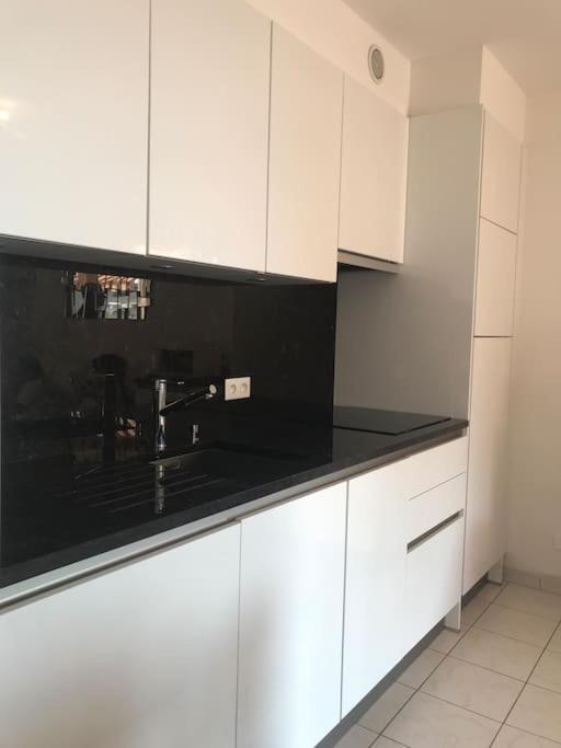 Appartement Terrasse De 30M2 Vue Mer Panoramique 1 Chambre à Cavalaire-sur-Mer Extérieur photo