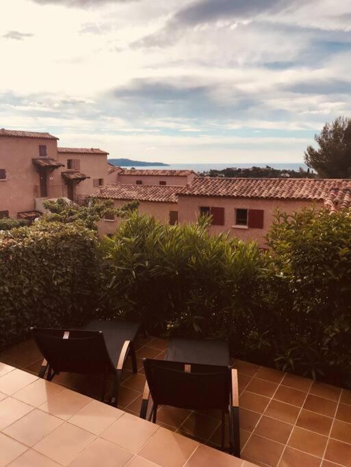 Appartement Terrasse De 30M2 Vue Mer Panoramique 1 Chambre à Cavalaire-sur-Mer Extérieur photo
