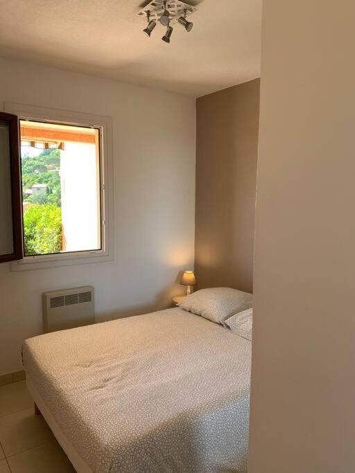 Appartement Terrasse De 30M2 Vue Mer Panoramique 1 Chambre à Cavalaire-sur-Mer Extérieur photo