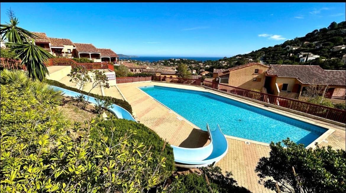 Appartement Terrasse De 30M2 Vue Mer Panoramique 1 Chambre à Cavalaire-sur-Mer Extérieur photo