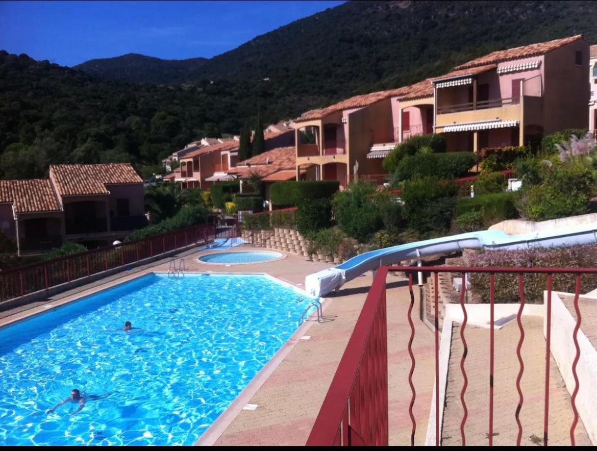 Appartement Terrasse De 30M2 Vue Mer Panoramique 1 Chambre à Cavalaire-sur-Mer Extérieur photo