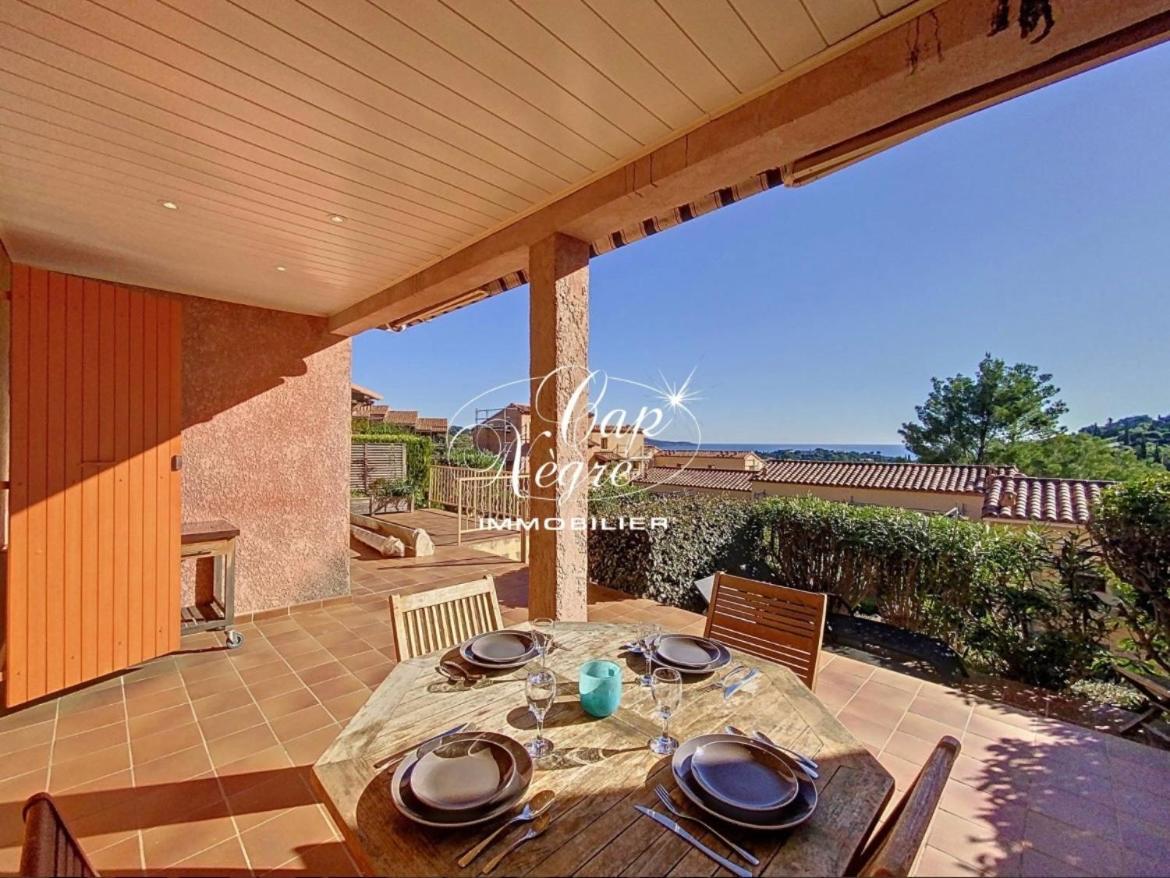 Appartement Terrasse De 30M2 Vue Mer Panoramique 1 Chambre à Cavalaire-sur-Mer Extérieur photo